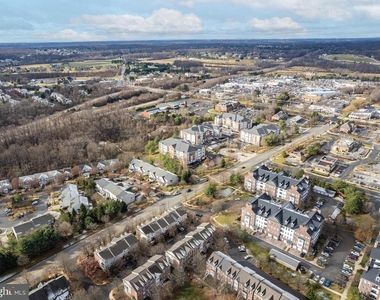 5800 Clipper Lane - Photo Thumbnail 23