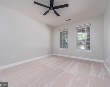 5800 Clipper Lane - Photo Thumbnail 6