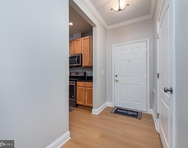 5800 Clipper Lane - Photo Thumbnail 14