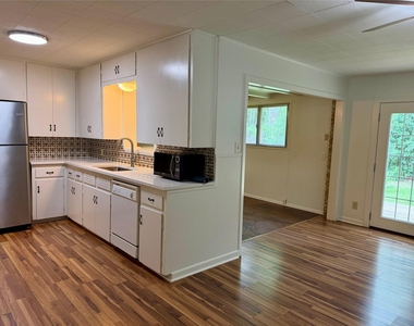 5510 Delwood Dr - Photo Thumbnail 4