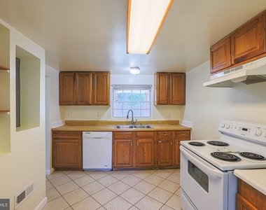 2412 Rocks Road - Photo Thumbnail 30