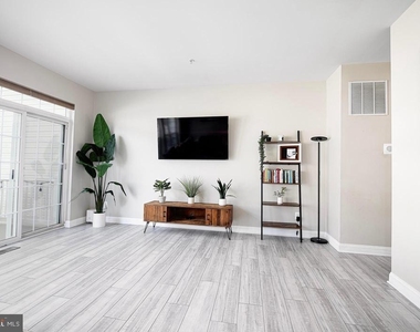 735 Perthshire Place - Photo Thumbnail 13