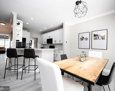 735 Perthshire Place - Photo Thumbnail 19