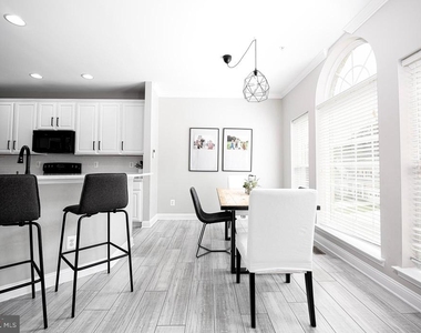 735 Perthshire Place - Photo Thumbnail 20