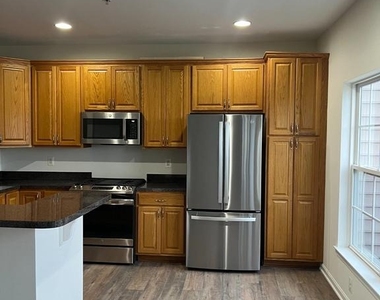 1822 Wheyfield Drive - Photo Thumbnail 7