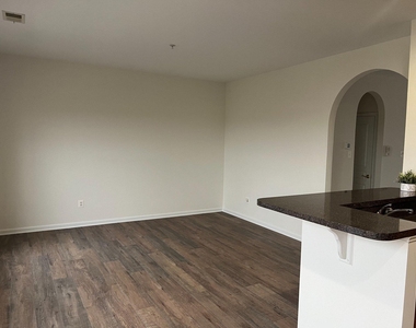 1822 Wheyfield Drive - Photo Thumbnail 8