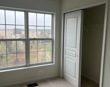 1822 Wheyfield Drive - Photo Thumbnail 20