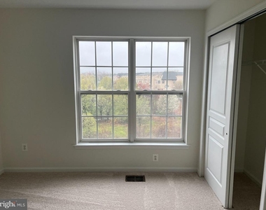 1822 Wheyfield Drive - Photo Thumbnail 3