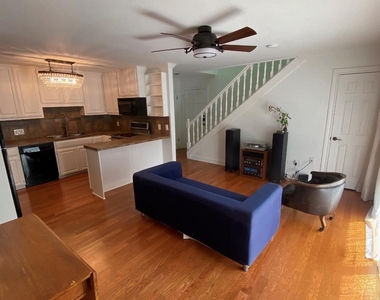 2500 Steck Ave - Photo Thumbnail 17