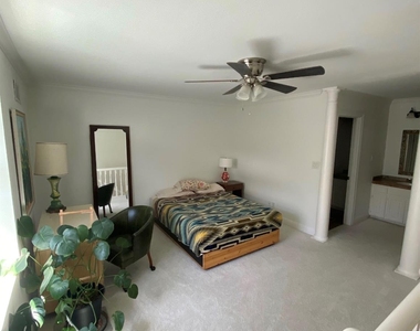 2500 Steck Ave - Photo Thumbnail 12