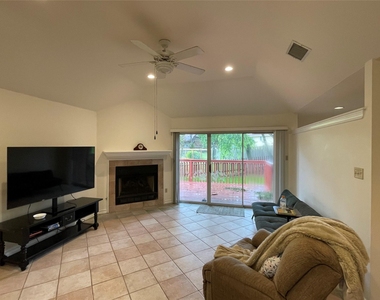 603 Green Field Cv - Photo Thumbnail 2