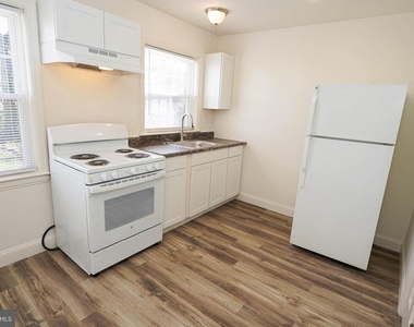 800 Travers Street - Photo Thumbnail 6