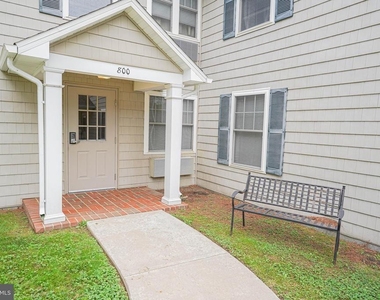 800 Travers Street - Photo Thumbnail 25
