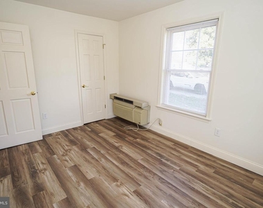 800 Travers Street - Photo Thumbnail 22