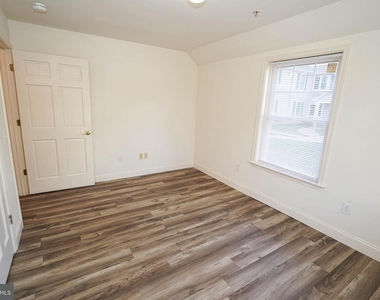 800 Travers Street - Photo Thumbnail 17