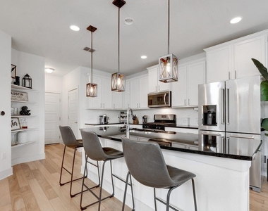 9710 Tanglemede St - Photo Thumbnail 10