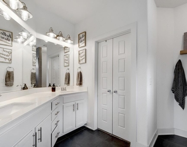 9710 Tanglemede St - Photo Thumbnail 20