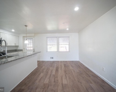3167 Ryerson - Photo Thumbnail 5