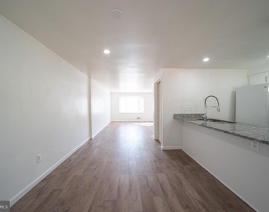 3167 Ryerson - Photo Thumbnail 4