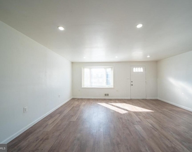 3167 Ryerson - Photo Thumbnail 6