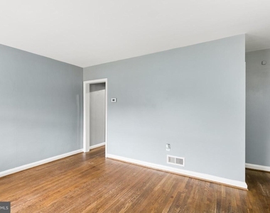 7136 Eastbrook Avenue - Photo Thumbnail 4