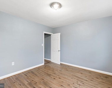 7136 Eastbrook Avenue - Photo Thumbnail 5