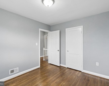 7136 Eastbrook Avenue - Photo Thumbnail 10