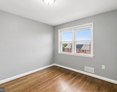 7136 Eastbrook Avenue - Photo Thumbnail 11