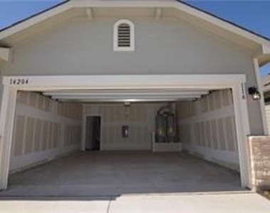 14204 Handel Dr - Photo Thumbnail 31