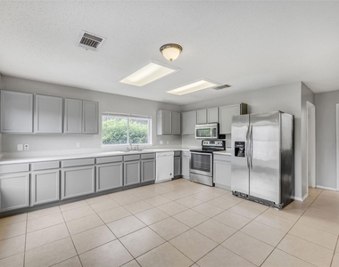 2514 Byfield Dr - Photo Thumbnail 11