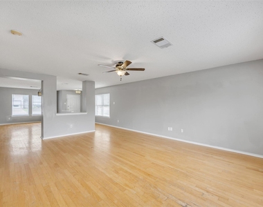 2514 Byfield Dr - Photo Thumbnail 7