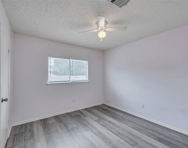 2514 Byfield Dr - Photo Thumbnail 18