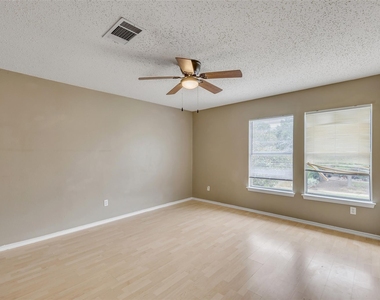 2514 Byfield Dr - Photo Thumbnail 20