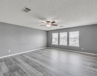 2514 Byfield Dr - Photo Thumbnail 27