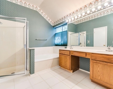 7715 Elkhorn Mountain Trl - Photo Thumbnail 13