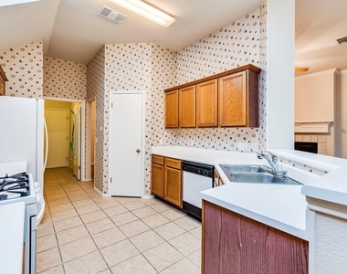 7715 Elkhorn Mountain Trl - Photo Thumbnail 7