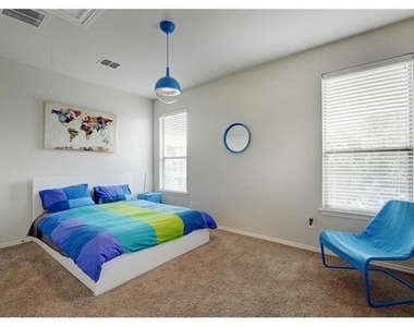 9936 Milla Cir - Photo Thumbnail 17