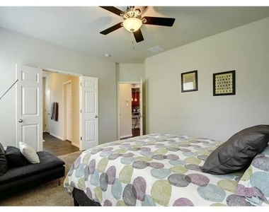 9936 Milla Cir - Photo Thumbnail 15