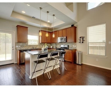 9936 Milla Cir - Photo Thumbnail 5