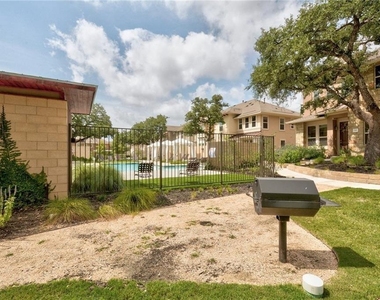 13800 Lyndhurst St - Photo Thumbnail 26