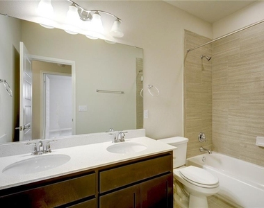13800 Lyndhurst St - Photo Thumbnail 21