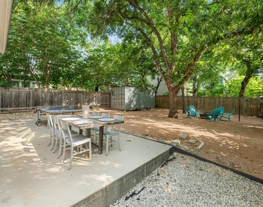 1902 E 8th St - Photo Thumbnail 24