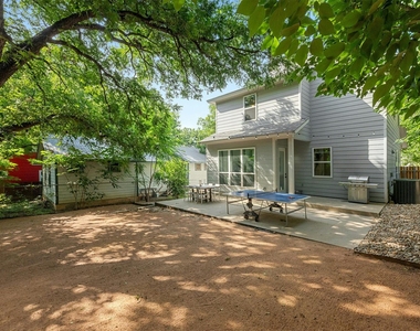 1902 E 8th St - Photo Thumbnail 25