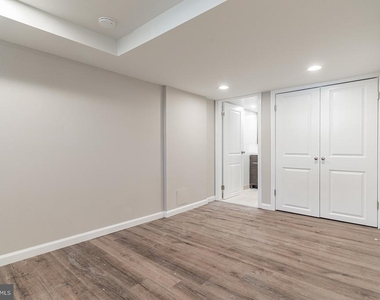 413 Rogers Avenue - Photo Thumbnail 12