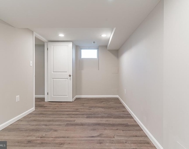 413 Rogers Avenue - Photo Thumbnail 13