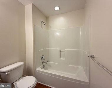 10 S Meadow Court - Photo Thumbnail 9