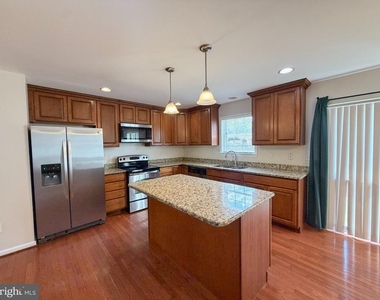 10 S Meadow Court - Photo Thumbnail 3