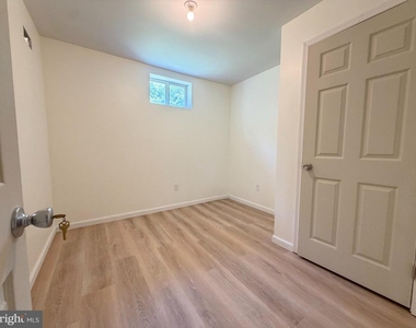 10 S Meadow Court - Photo Thumbnail 30