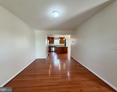 10 S Meadow Court - Photo Thumbnail 6