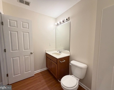 10 S Meadow Court - Photo Thumbnail 11